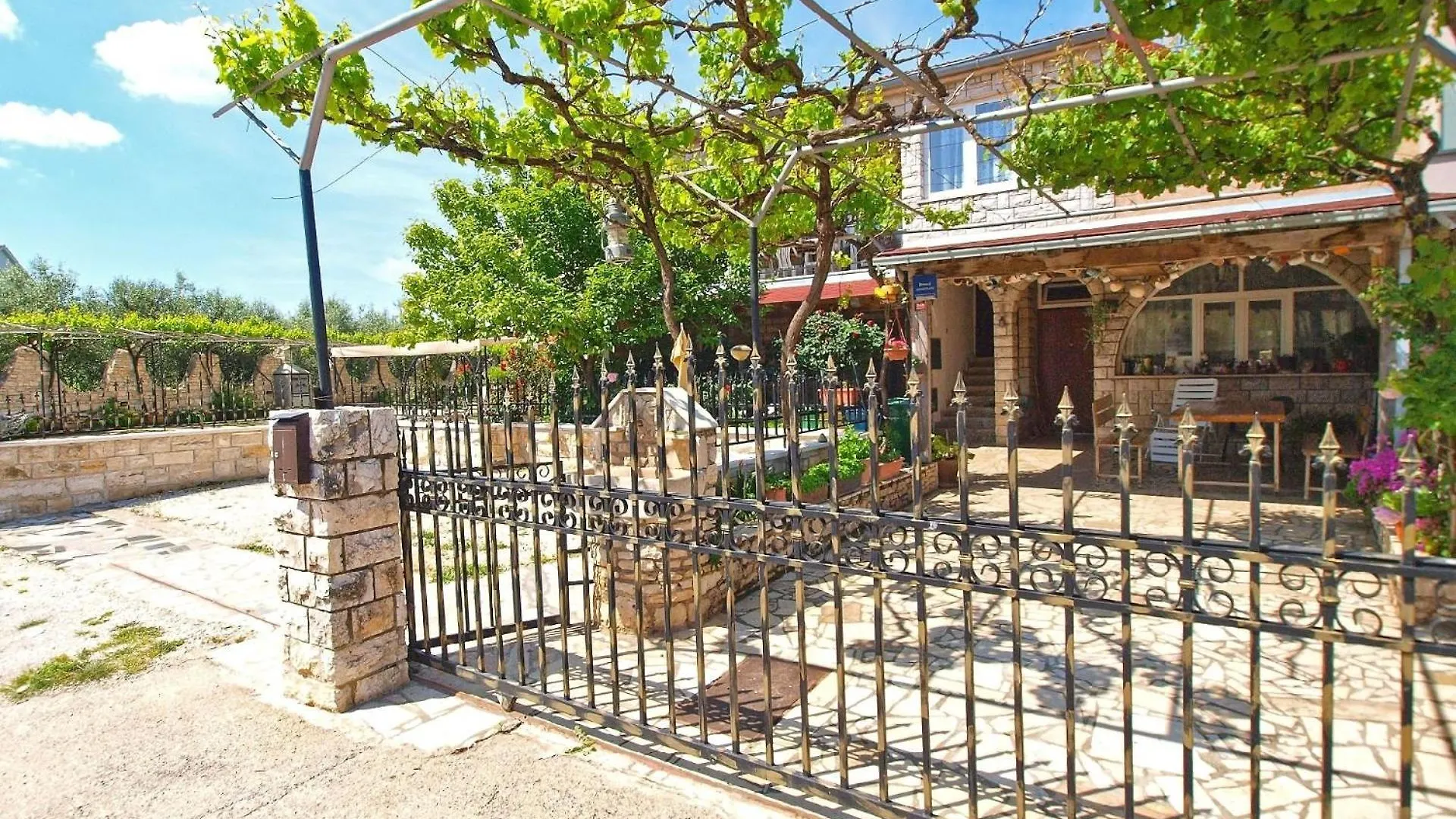 Ferienwohnung Fuer 6 Personen Ca 90 Qm In Fazana, Istrien Istrische Riviera Valbandon 0*,  Croatia
